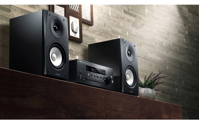 Yamaha MCR-N570D - MusicCast