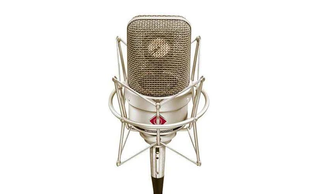 Neumann TLM 49