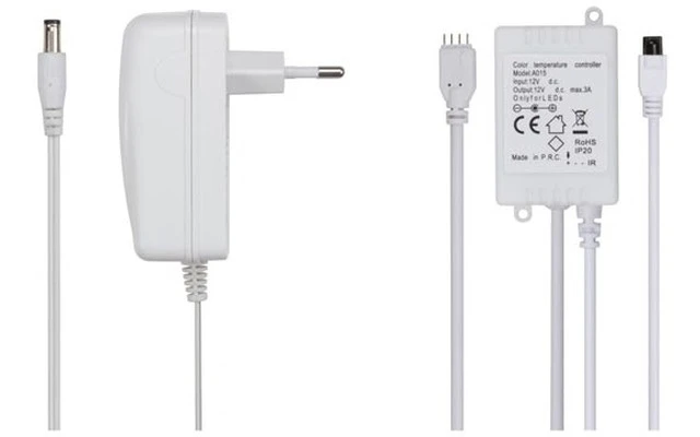 Juego con cinta de LEDs flexible, controlador y adaptador de red - animado digitalmente
