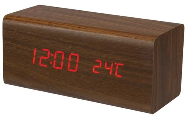 Reloj de madera con caledario y temperatura