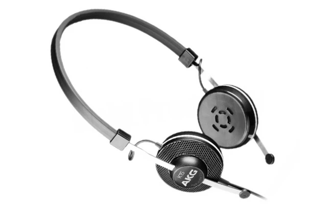 AKG K-15