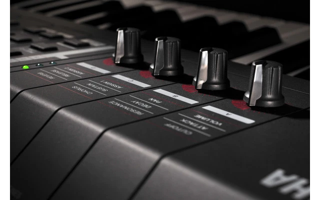 Yamaha MX-61
