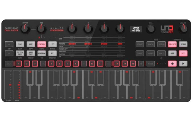 IK Multimedia UNO Synth Pro Black Edition