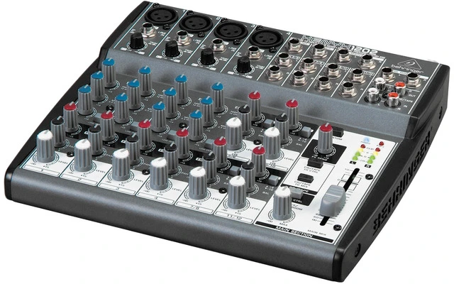 Behringer Xenyx 1202