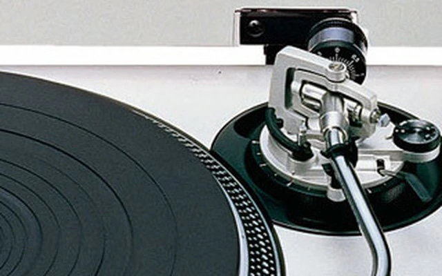 Technics SL 1200 MK2