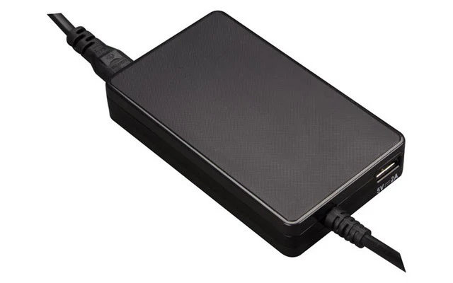 MINI ADAPTADOR DE RED UNIVERSAL PARA NOTEBOOK - SALIDA 19 VDC - 4.74 A MÁX. (90 W) + USB 2.1 A -