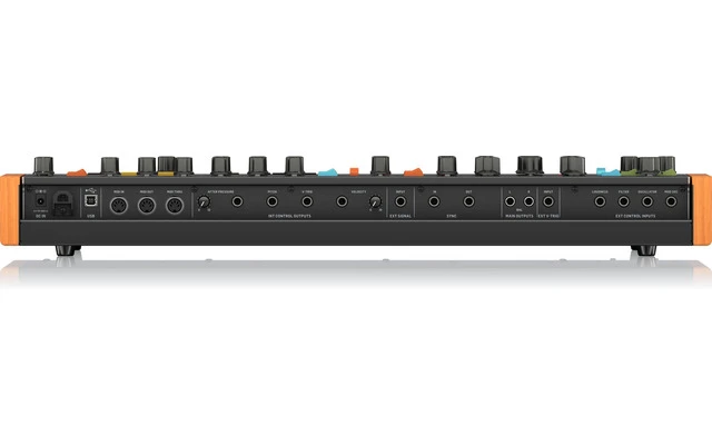 Imagenes de Behringer Poly D - Stock B Exposición