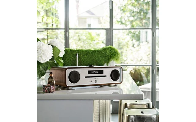 Ruark R4 Mk3 Rich Walnut Veneer