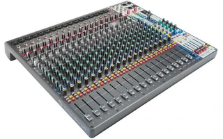 Foto de Soundcraft Signature Plus 22