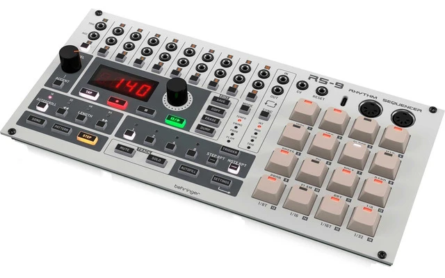 Behringer RS-9