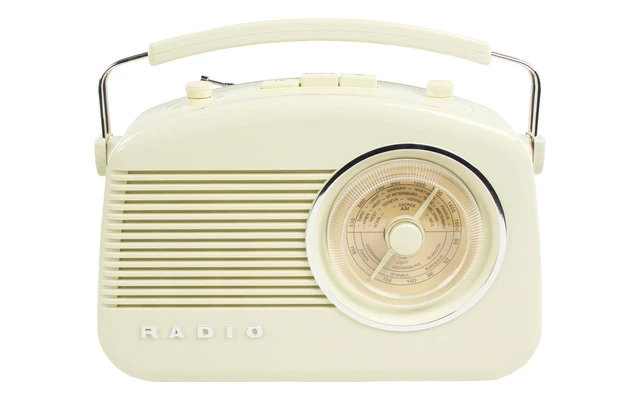 Radio AM/FM de diseño retro en color marfil