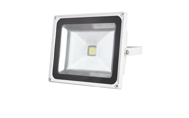 PROYECTOR LED PARA EXTERIORES - 50W EPISTAR CHIP - 3000K