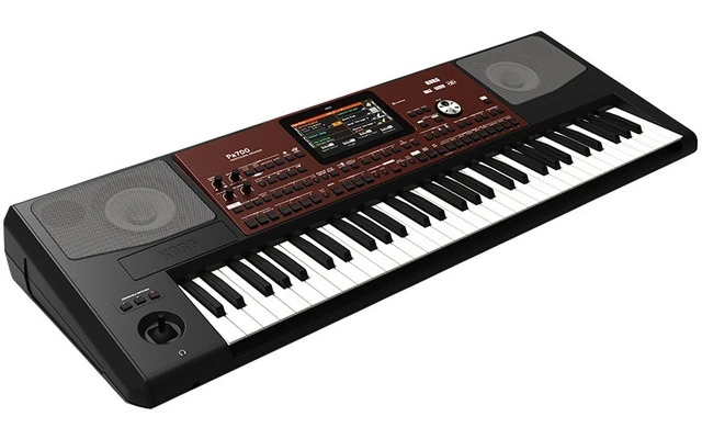 Korg PA700