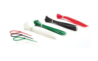 Juego con cadenetas de Nylon - 100 uds - diferentes colores