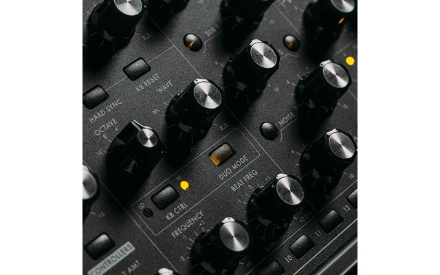Moog Subsequent 37