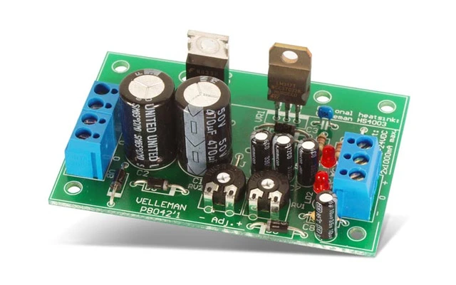 Alimentación simétrica 1A