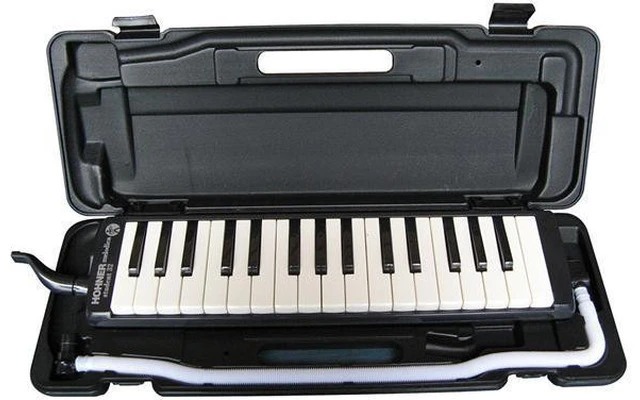 Hohner Performer 37