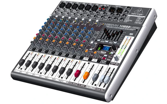 Behringer Xenyx X1222USB