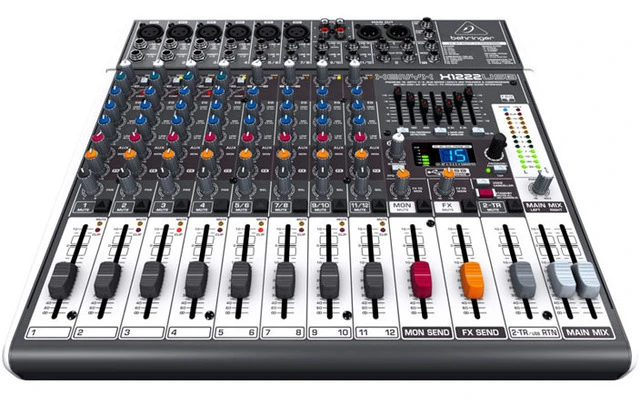 Behringer Xenyx X1222USB