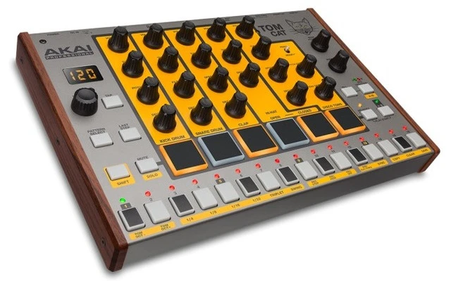 Akai Tom Cat