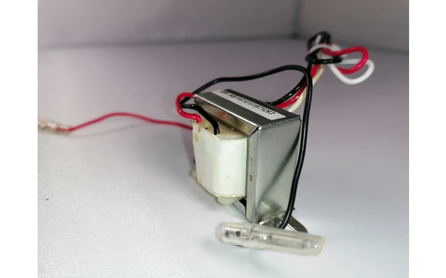 Transformador de línea 100V a 6W y 3W - 8 Ohm