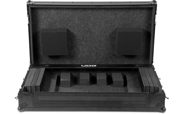 Imagenes de UDG Ultimate Flight Case Multi Format 3XL Black Plus Wheels - Stock B