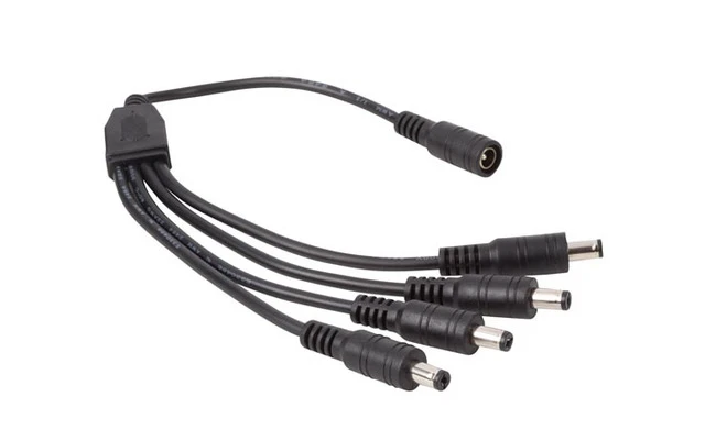 Cable con 4 conectores DC macho y 1 conector DC hembra