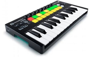 Novation LaunchKey Mini Mk2