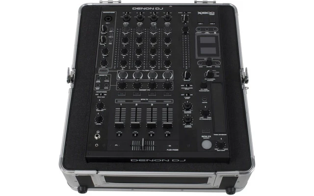 UDG Ultimate Pick Foam Flight Case Multi Format M Silver
