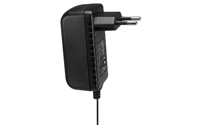 FUENTE DE ALIMENTACIÓN UNIVERSAL - 12 VDC - 2 A - 24 W - CONECTOR (2.1 x 5.5 mm)