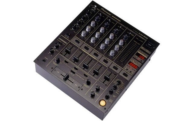 Pioneer DJM 600
