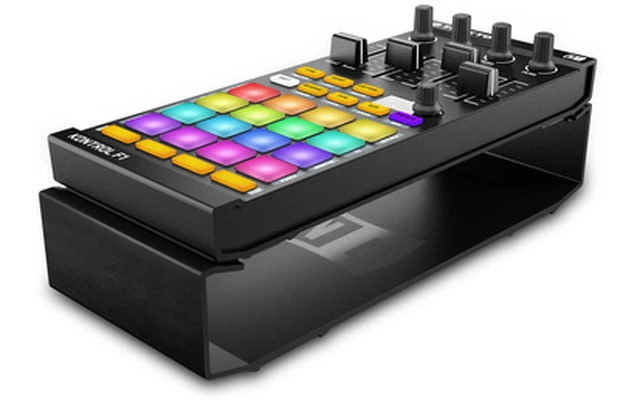 Traktor Kontrol F1 + Kontrol Stand