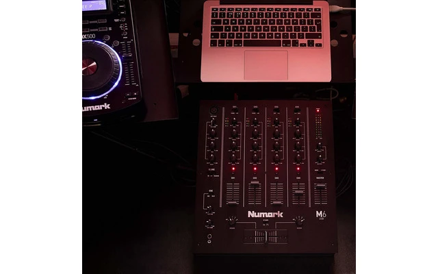 Numark M4 Negro