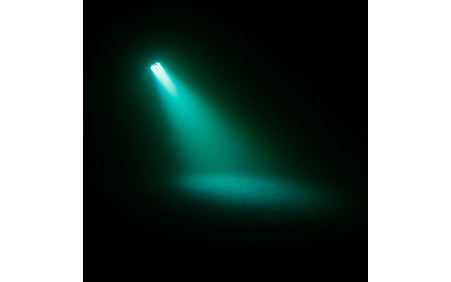 Cameo FLAT Moon Foco PAR plano 3 en 1 con LED RGB+UV y estrobo