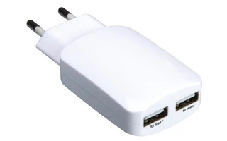 CARGADOR ALIMENTADOR DOBLE USB 5V - 3.1A -COLOR BLANCO