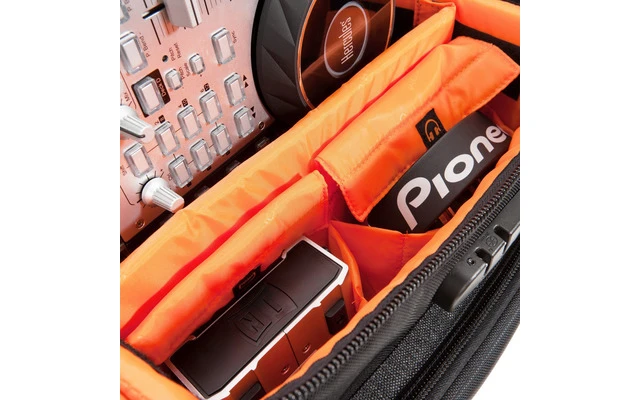 UDG Digi Trolley To Go Naranja Interior