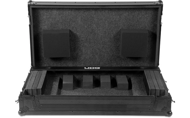 UDG Ultimate Flight Case Multi Format 3XL Black Plus Wheels