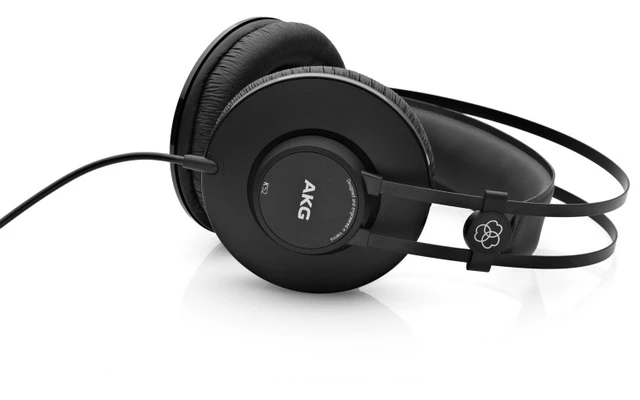 AKG K-52