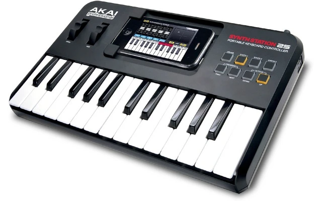 Akai SynthStation 25