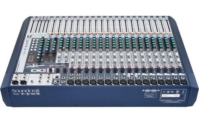 SoundCraft Signature 22
