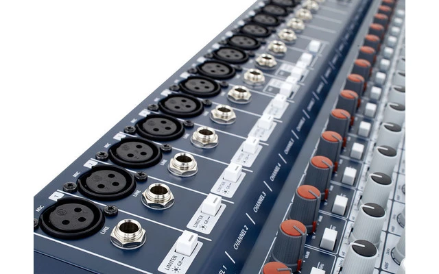 SoundCraft Signature 22