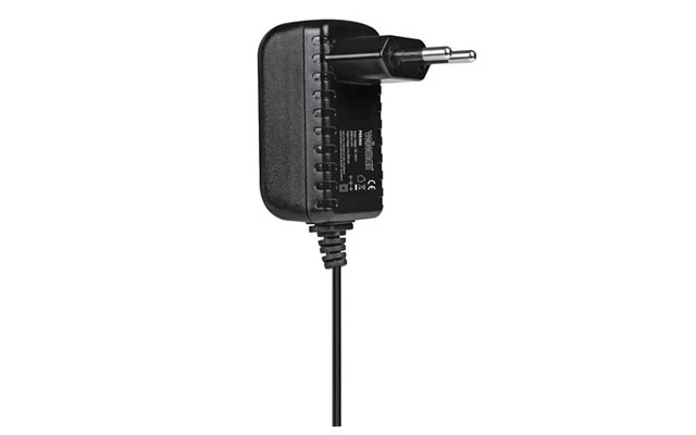 FUENTE DE ALIMENTACIÓN UNIVERSAL - 9 VDC - 0.8 A - 7.2 W