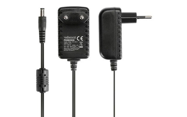 FUENTE DE ALIMENTACIÓN UNIVERSAL - 9 VDC - 0.8 A - 7.2 W