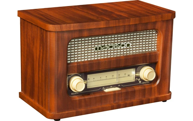 Madison Retro Radio