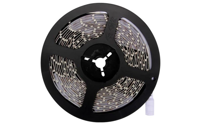 Juego con cinta de LEDs flexible y adaptador de red - color blanco cálido - 300 LEDs - 5 m - 12v