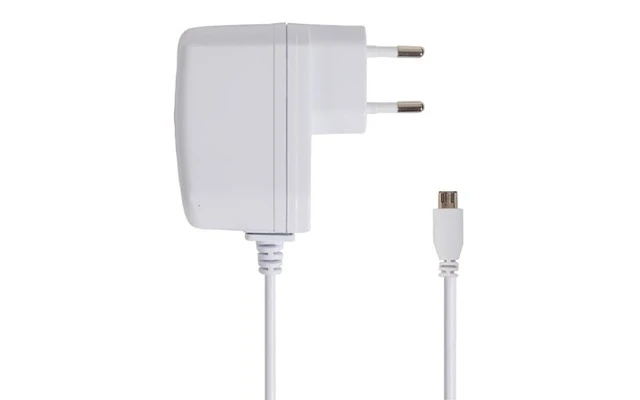 CARGADOR COMPACTO CON CONEXIÓN MICRO-USB - 5 VDC - 2.5 A MÁX. - 12.5 W - COLOR BLANCO