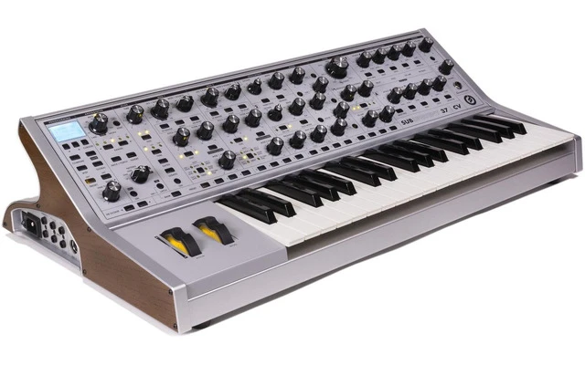 Moog Subsequent 37 CV