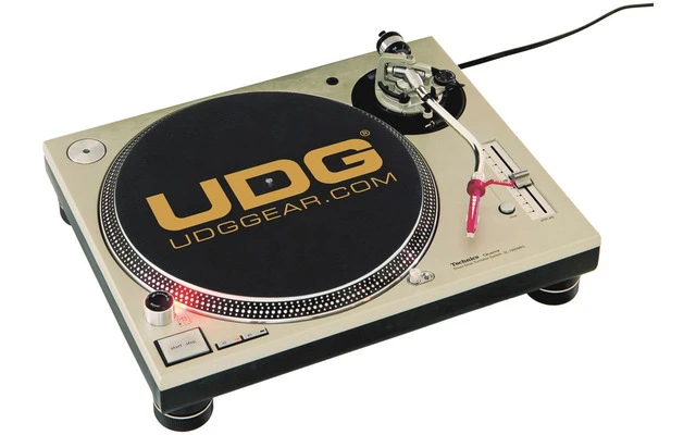 UDG SliptMat Black & Gold