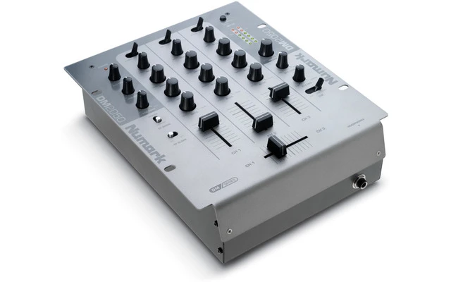Numark DM2050