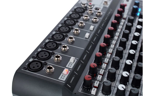SoundCraft Signature 12MTK